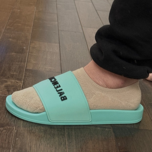 Balenciaga Rubber Pool Slides sz 41 - Picture 11 of 11